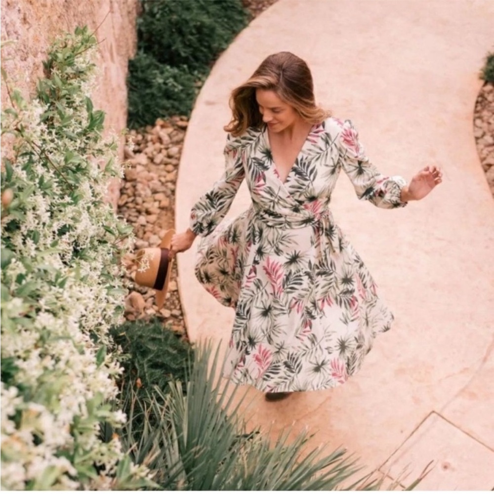 Gal Meets Glam Collection Stevie Palm Print Two Piece Set Size 6 - Picture 3 of 16